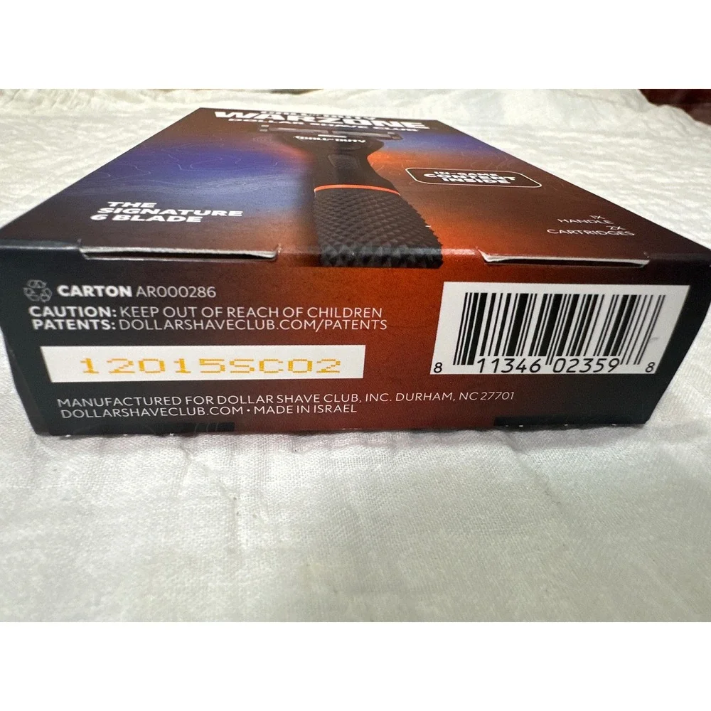 Dollar Shave Club Call of Duty Warzone 1xHandle 2xCartridges Signature 6 blade